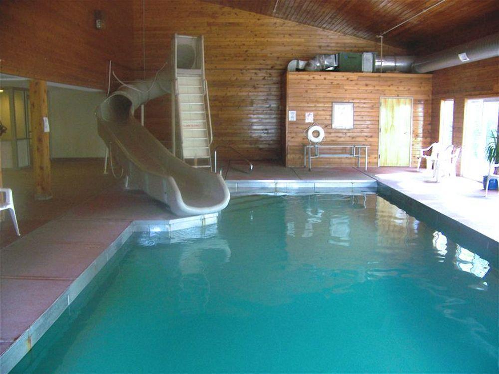 Baymont By Wyndham Essex Burlington Area Hotel Bagian luar foto