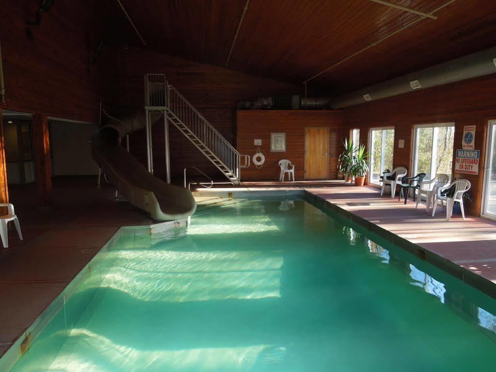 Baymont By Wyndham Essex Burlington Area Hotel Bagian luar foto